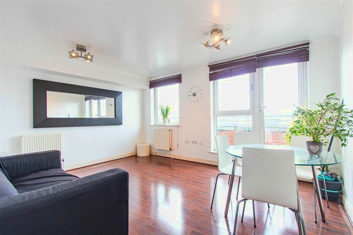 1 Bedroom Flat To Rent In Quayside House, Kensal Road, Westbourne Park W10, London,