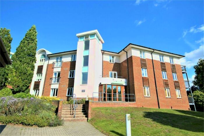 2 Bedroom Flat To Rent In Copers Cope Road, Beckenham, BR3
