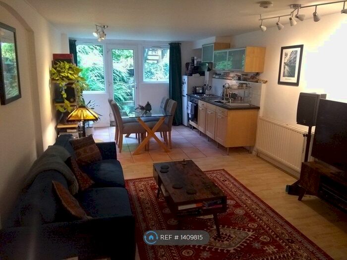 1 Bedroom Flat To Rent In Woodland Rise, London, N10