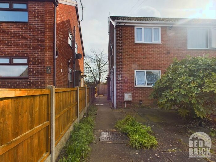 2 Bedroom Maisonette To Rent In Shirlett Close, Aldermans Green, Coventry, CV2