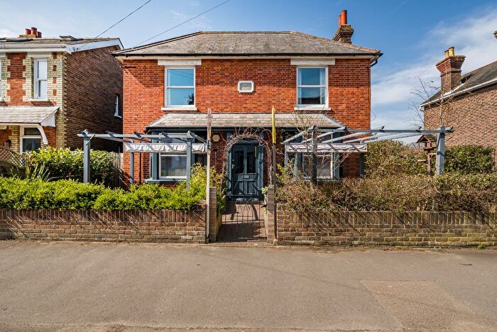 4 Bedroom Detached House For Sale In Commercial Road, Paddock Wood, TN12