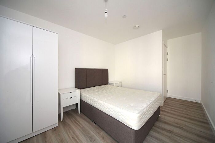 2 Bedroom Flat To Rent In Viva Court, Kimpton Road, Luton, LU2