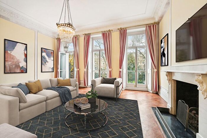 3 Bedroom Flat To Rent In Onslow Gardens, South Kensington, SW7