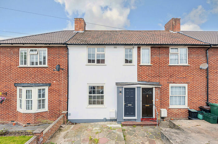 3 Bedroom Terraced House To Rent In Prestbury Square, London, SE9