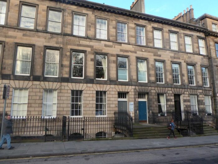 2 Bedroom Flat To Rent In Leopold Place, New Town, Edinburgh, EH7