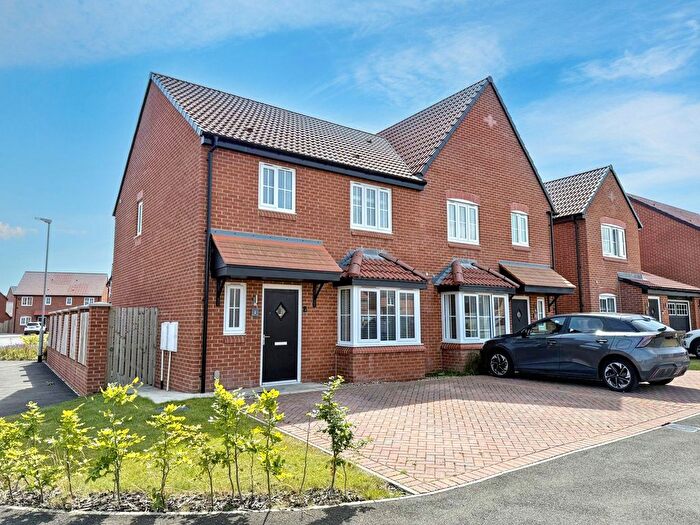 3 Bedroom Semi-Detached House For Sale In Parsonage Close, Wingate, TS28