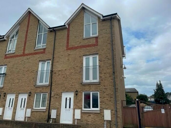 3 Bedroom End Of Terrace House To Rent In Primrose Road, Dover, CT17