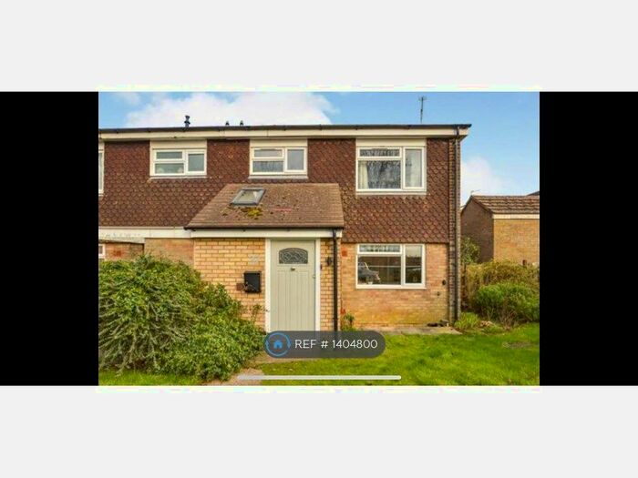 3 Bedroom End Of Terrace House To Rent In Malletts Close, Stony Stratford, Milton Keynes, MK11