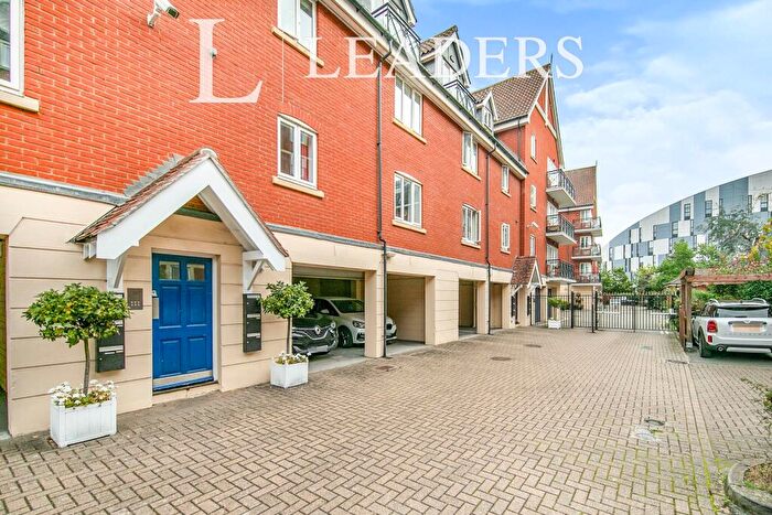 2 Bedroom Flat To Rent In Neptune Square, Ipswich, IP4