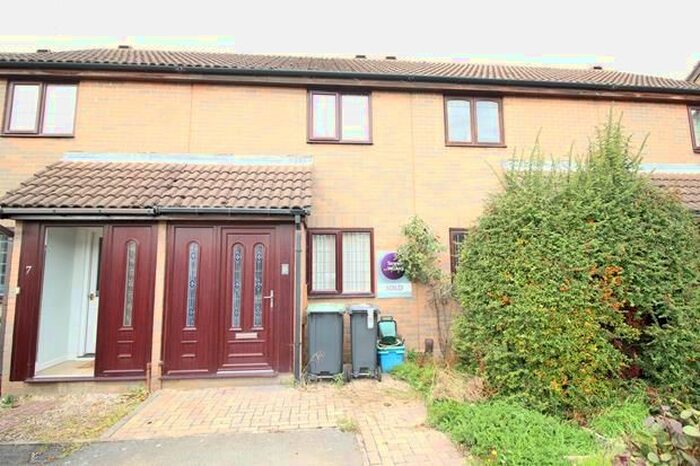 2 Bedroom Terraced House To Rent In Park Place, Rushden, NN10