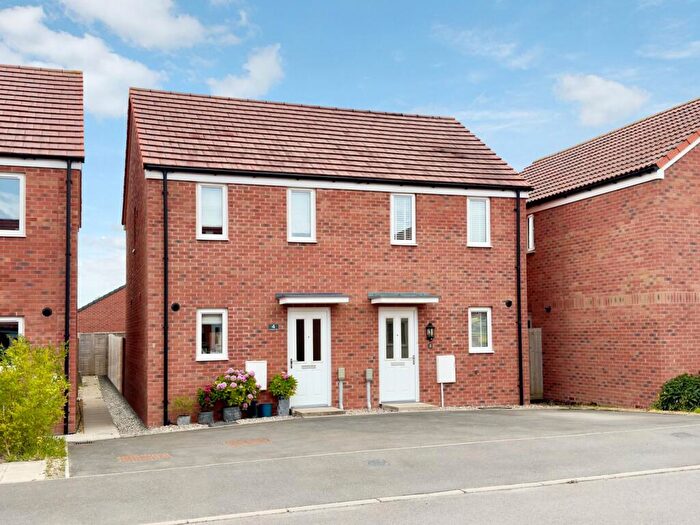 2 Bedroom Semi-Detached House For Sale In Norseman Road, Grove, Wantage, OX12