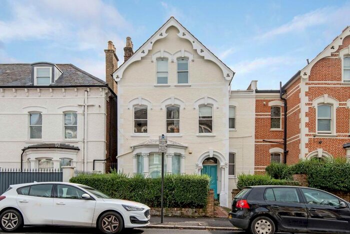 2 Bedroom Flat To Rent In Stapleton Hall Road, London, N4