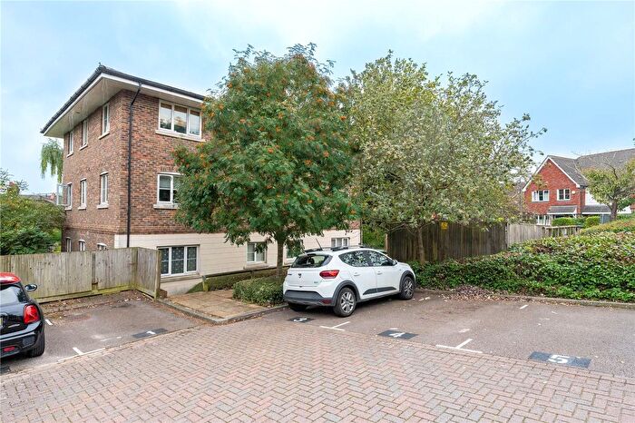 2 Bedroom Flat For Sale In Westborough Mews, Maidstone, ME16