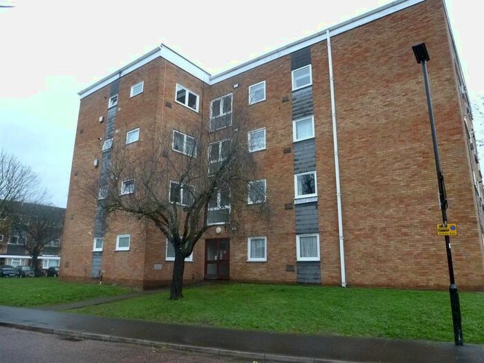 2 Bedroom Flat To Rent In Aplin Way, Osterley, Isleworth, TW7