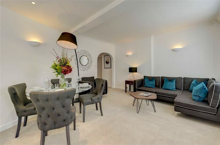 2 Bedroom Flat To Rent In Hill Street, London, W1J