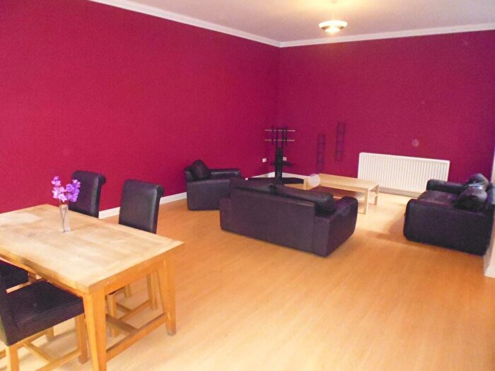 3 Bedroom Flat To Rent In Miller Street, Glasgow, G1