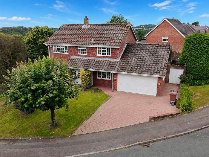 4 Bedroom Detached House For Sale In The Spinney, Plympton, Plymouth, PL7