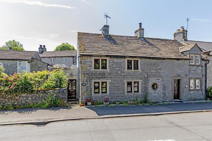 2 Bedroom End Of Terrace House For Sale In Foolow, Eyam, Hope Valley, S32