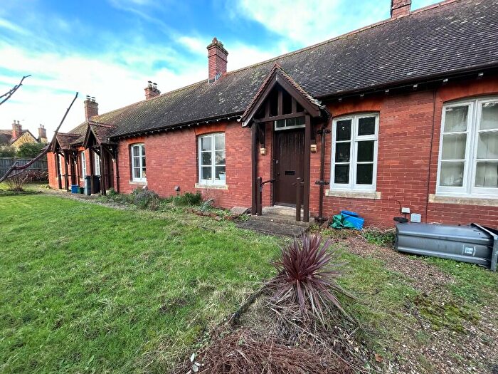 1 Bedroom Bungalow To Rent In Church Close, EX5