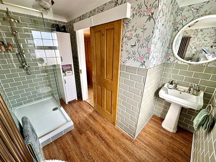 3 Bedroom Terraced House For Sale In Emsworth Road, Portsmouth, PO2