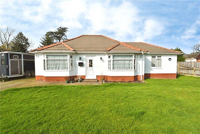 3 Bedroom Detached Bungalow For Sale In Old Lyndhurst Road, Cadnam, Southampton, Hampshire, SO40