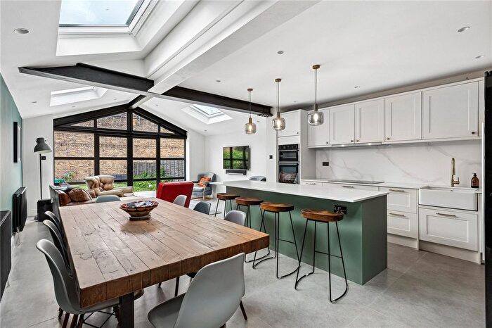 5 Bedroom Terraced House For Sale In Undine Street, London, SW17