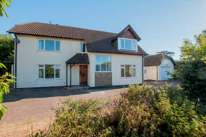3 Bedroom Detached House To Rent In Coughton, HR9
