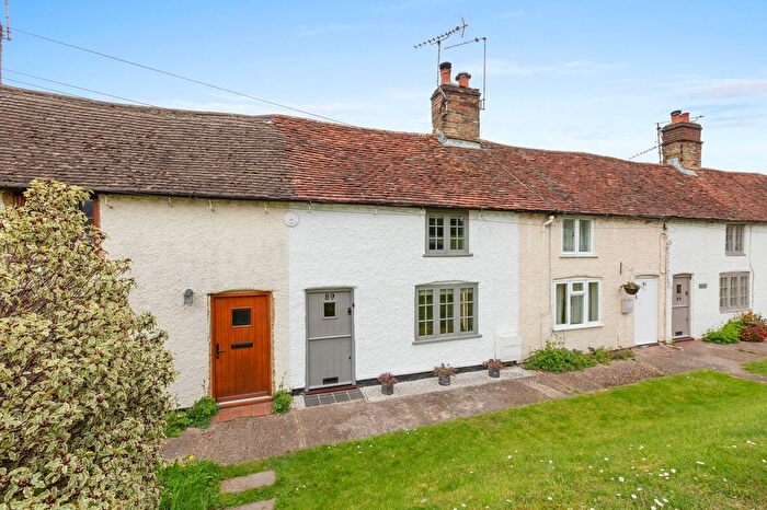 2 Bedroom Terraced House For Sale In Tring Road, Wendover, HP22