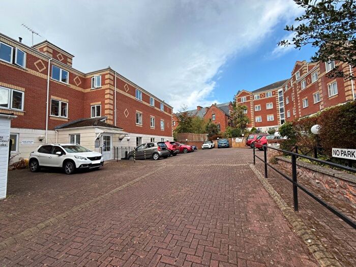 2 Bedroom Flat For Sale In Kingsgate, Pennsylvania Road, Exeter, Devon, EX4