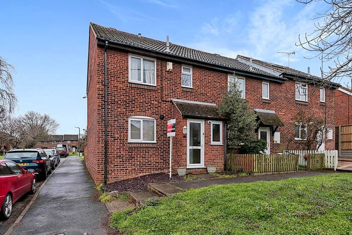 3 Bedroom Property To Rent In Court Hill, Canterbury, CT3