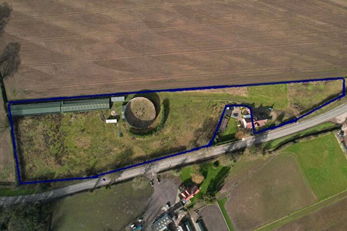 4 Bedroom House For Sale In Well Cottages, Ansley - Approx Acres, CV10