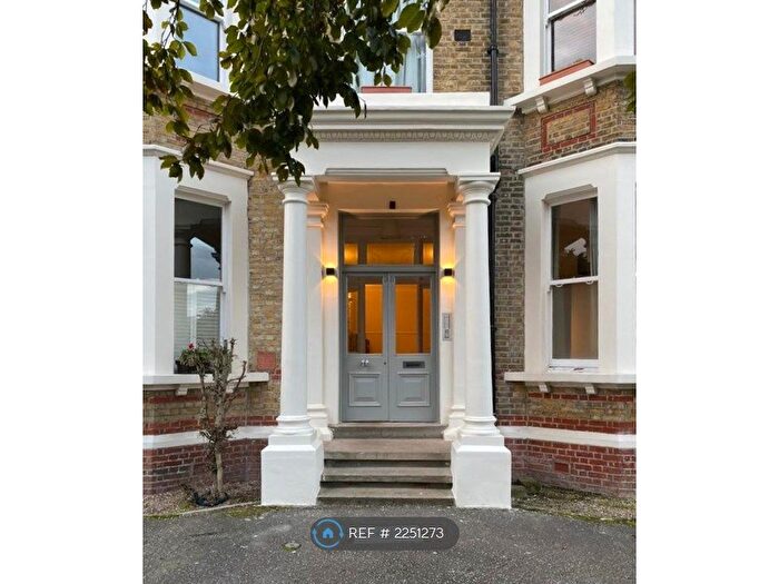 2 Bedroom Flat To Rent In Mount Nod Rd, London, SW16