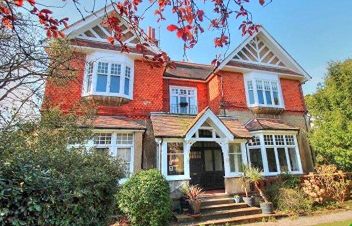 1 Bedroom Flat To Rent In Denton Road, BN20