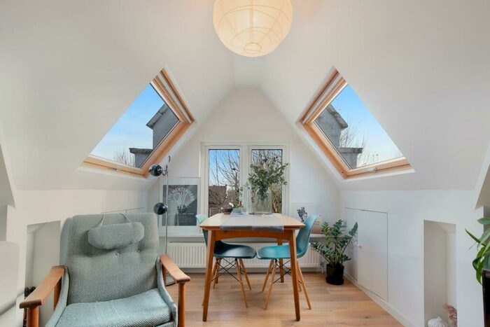 1 Bedroom Flat To Rent In Walm Lane, Willesden Green, London, NW2