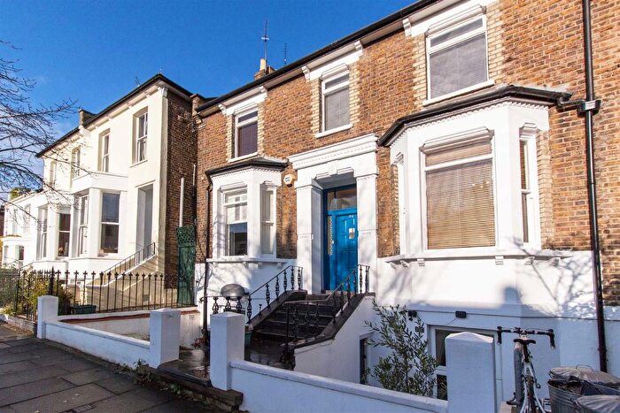 2 Bedroom Flat To Rent In Shakespeare Road, London, W3