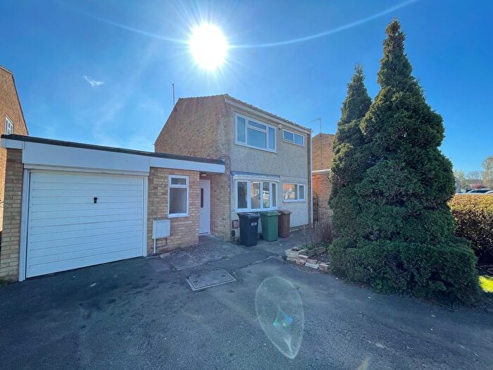 3 Bedroom Property To Rent In Torrington Crescent, Wellingborough, NN8