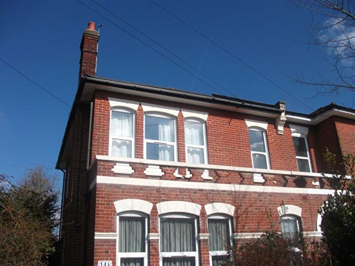 3 Bedroom Apartment To Rent In Alma Road, Southampton, SO14