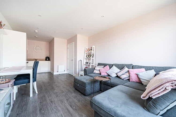 1 Bedroom Flat For Sale In Cory’s Road, Rochester, Kent, ME1