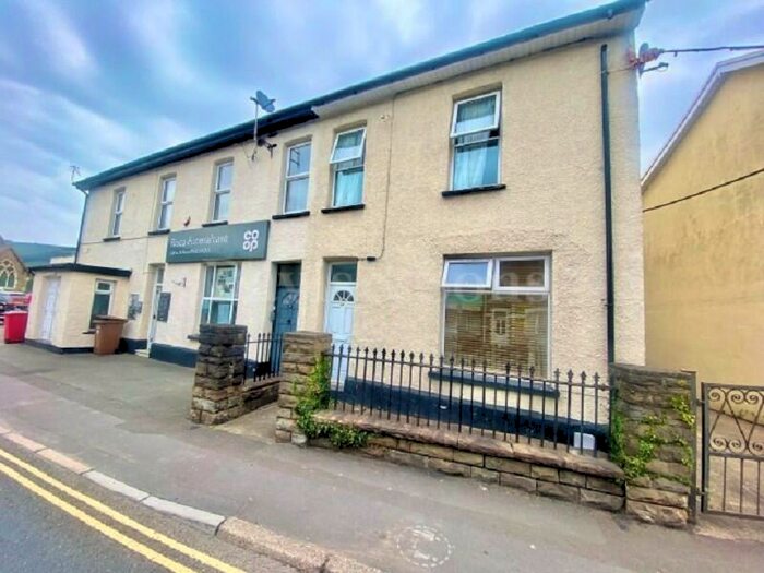 3 Bedroom Semi-Detached House To Rent In Commercial Street, Risca., NP11