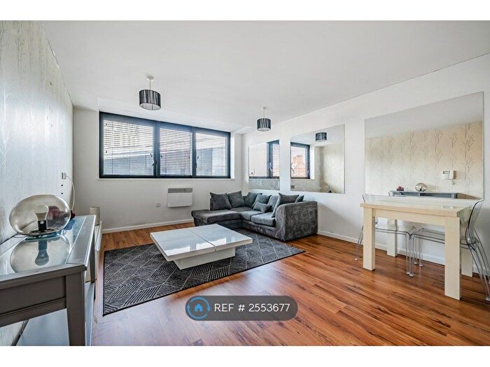 2 Bedroom Flat To Rent In Mann Island, Liverpool, L3