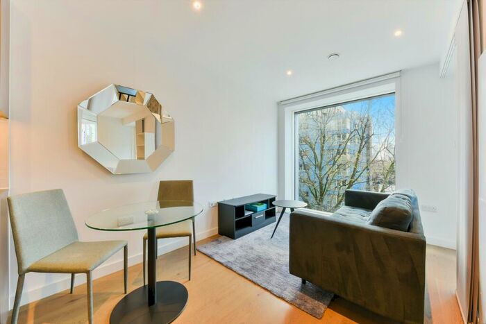 Apartment To Rent In Hurlock Heights, Elephant Park, London, SE17