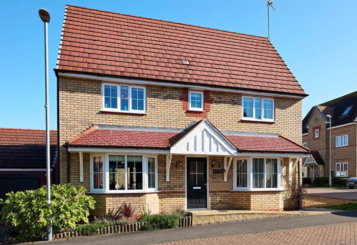 4 Bedroom Detached House For Sale In Carmichael Close, Rushden, NN10