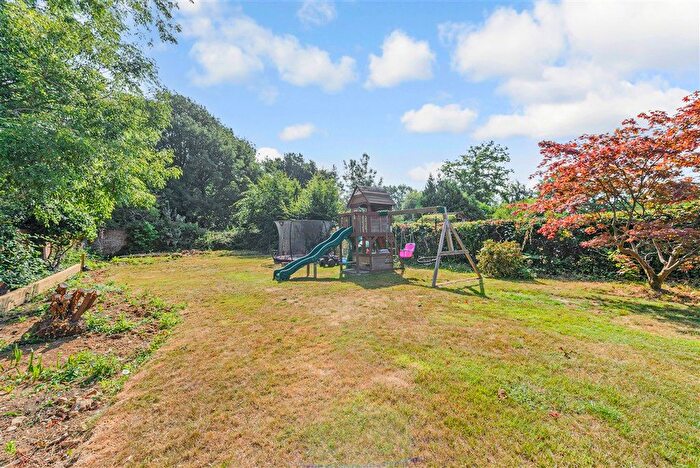 4 Bedroom Detached Bungalow For Sale In Whitepost Lane, Culverstone, Meopham, Kent, DA13