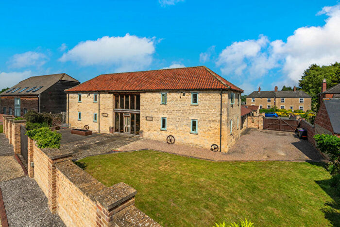 4 Bedroom Barn Conversion For Sale In Main Road, Lincoln, LN4