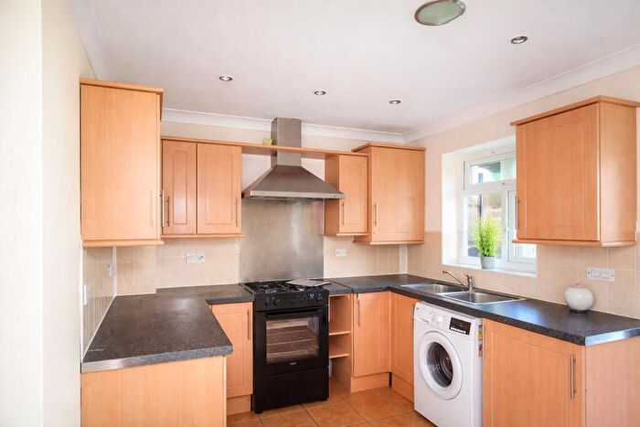 4 Bedroom Terraced House To Rent In Netley Road, IG2