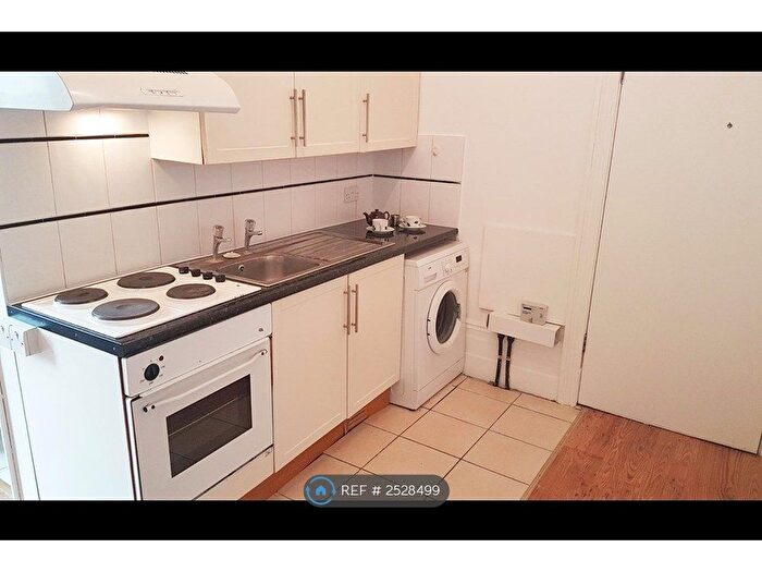 Studio To Rent In Montrell Road, London, SW2