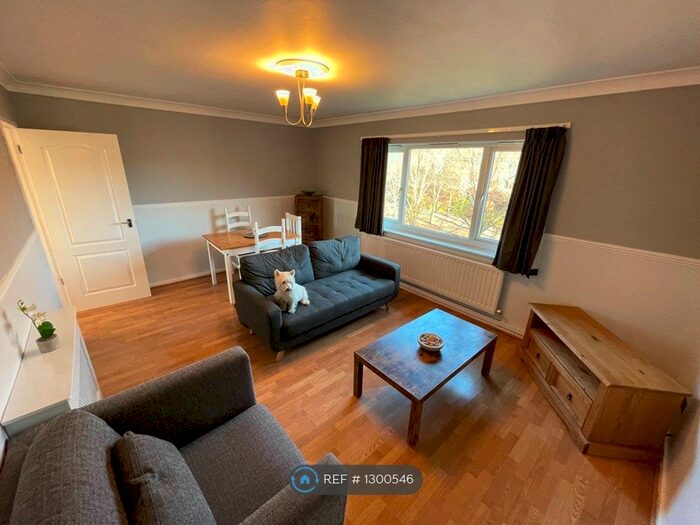 2 Bedroom Flat To Rent In Rowanberry Road, Newcastle Upon Tyne NE12