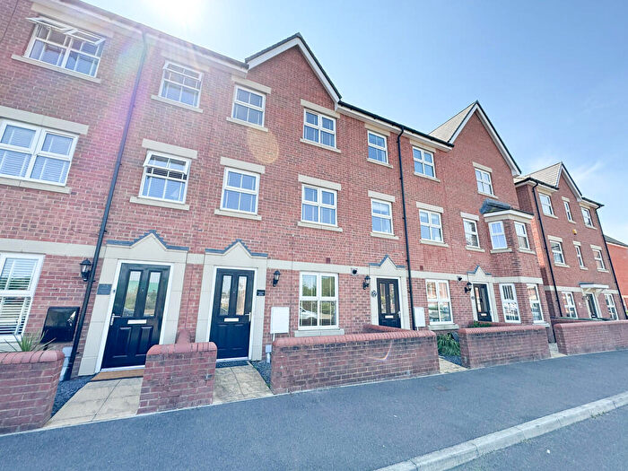 4 Bedroom Town House For Sale In Hawkins Way, Eastleigh, SO50