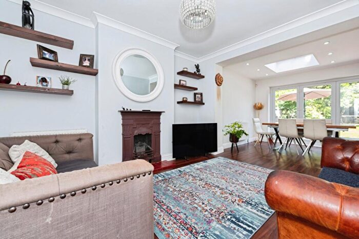 4 Bedroom Semi-Detached House For Sale In Woolacombe Road, London, SE3