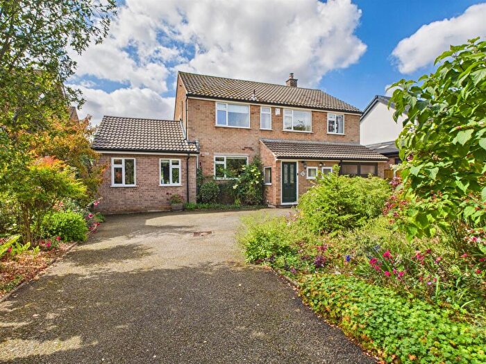 4 Bedroom Detached House For Sale In Chestnut Way, Repton, Derby, DE65